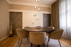 Esszimmer mit Schiebetür