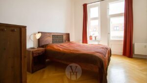 Schlafzimmer 1